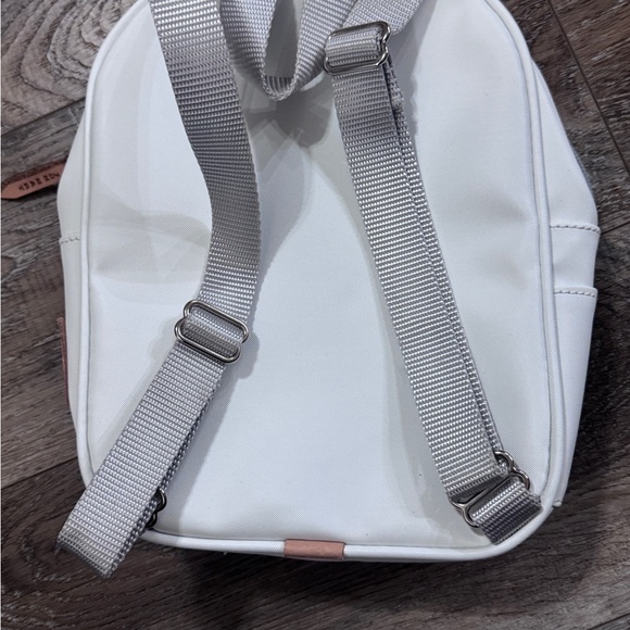 Jon Hart Design White Mini Backpack - Picture 3 of 8